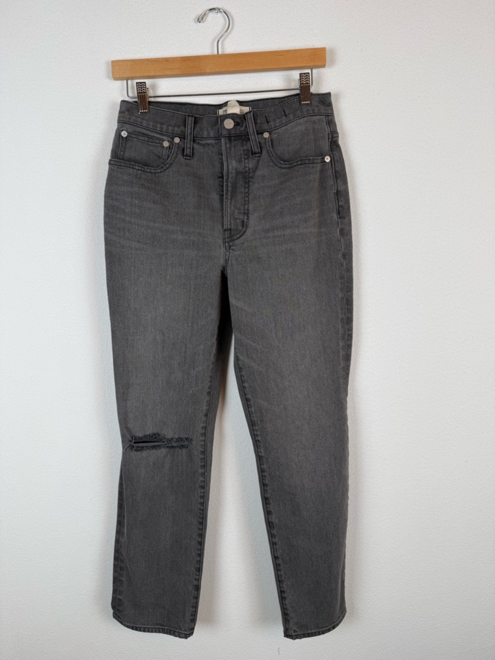 Madewell The Perfect Vintage Jean in Connell Wash: Ripped Edition 27 High-Rise - Picture 4 of 13